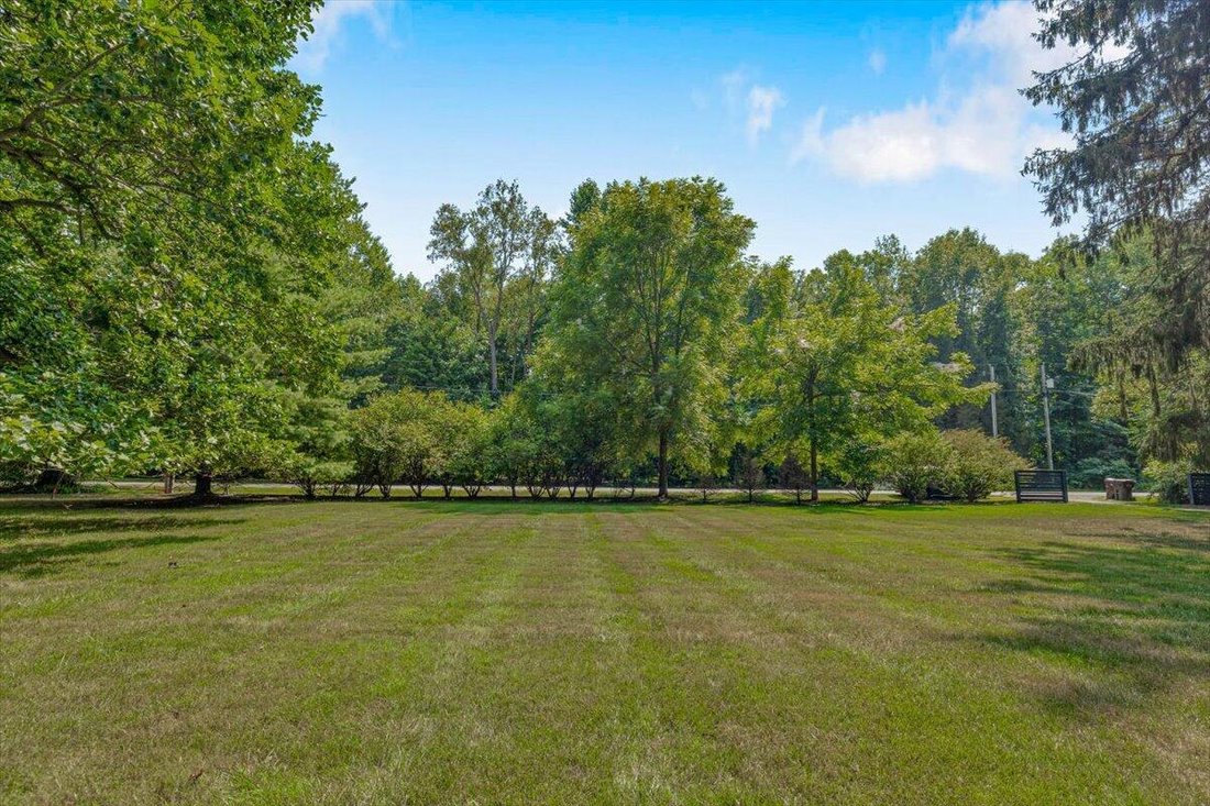 House in Three Oaks, Michigan, United States 5 - 17880012