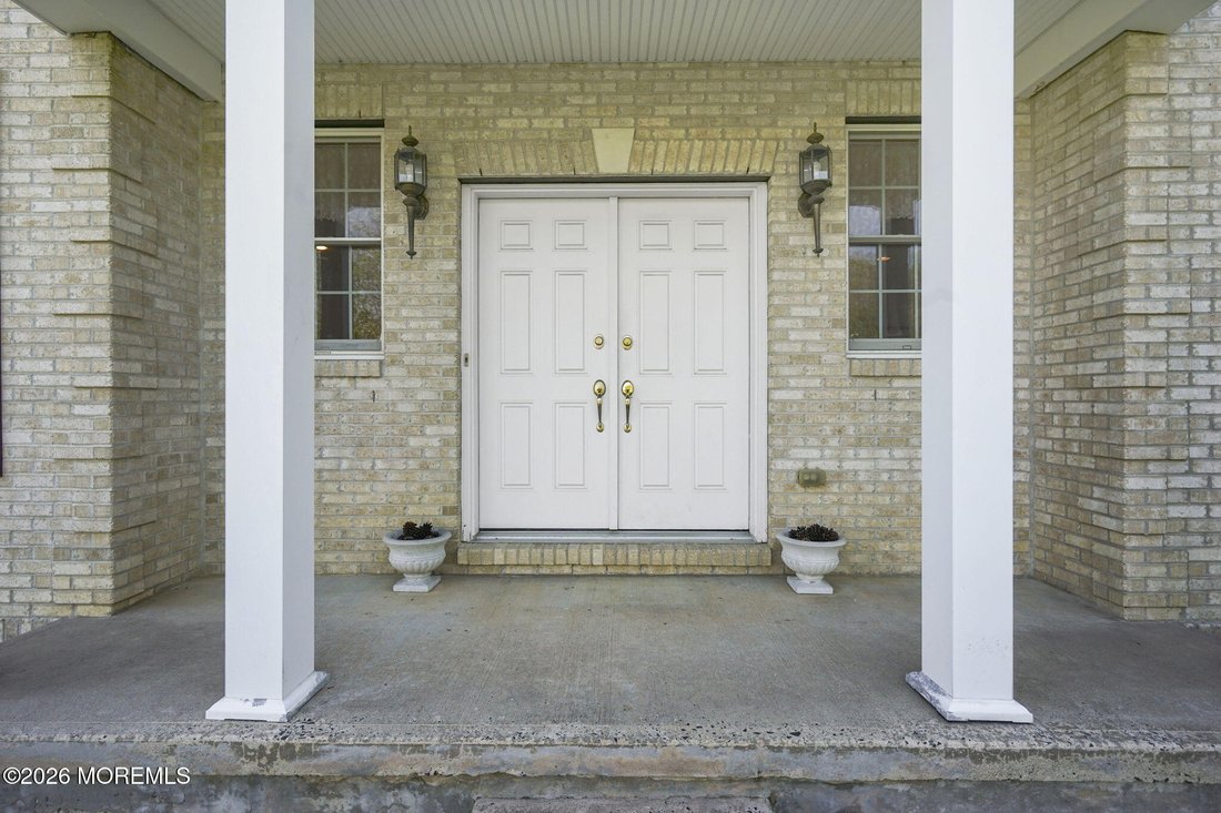 House in Manalapan Township, New Jersey, United States 4 - 17877542
