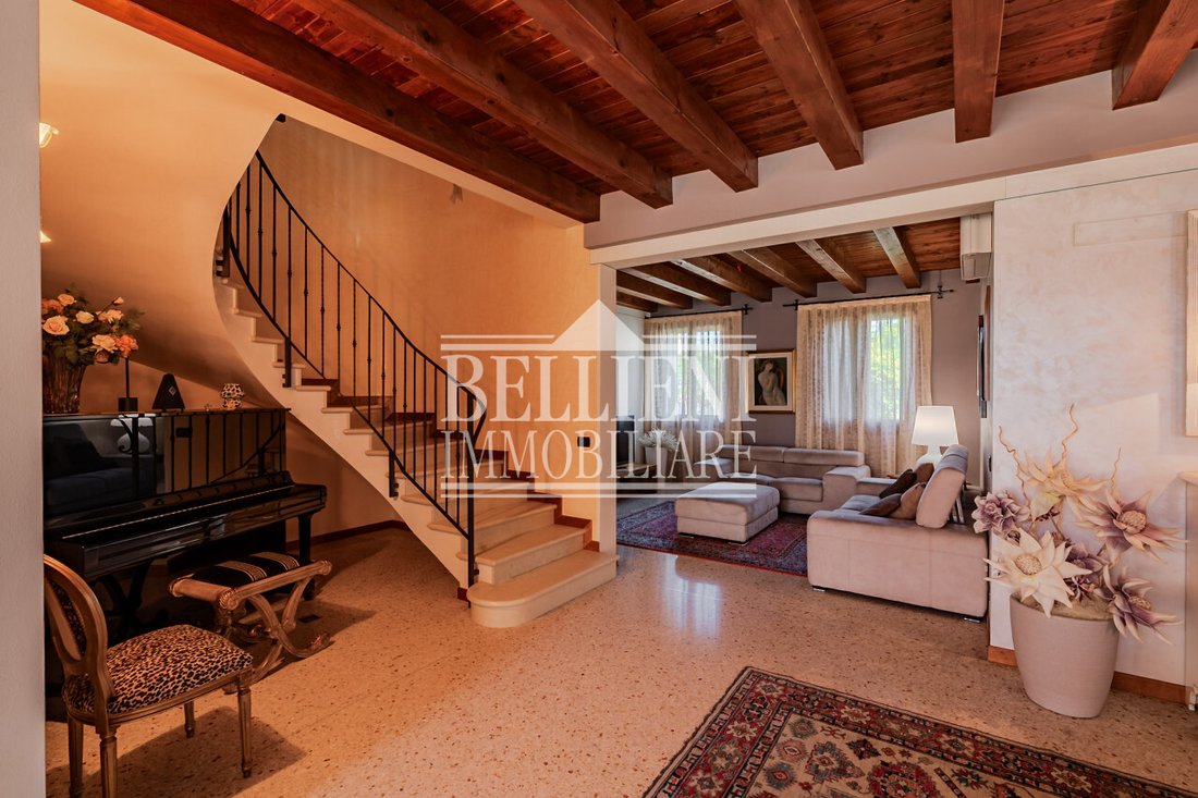 Villa in Costabissara, Veneto, Italy 3 - 17877518