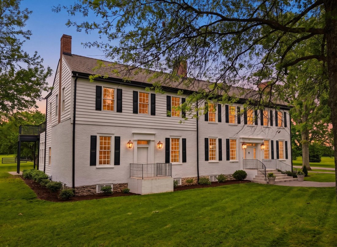 House in Paris, Kentucky, United States 1 - 17880046