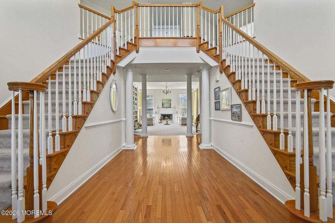 House in Manalapan Township, New Jersey, United States 5 - 17877542