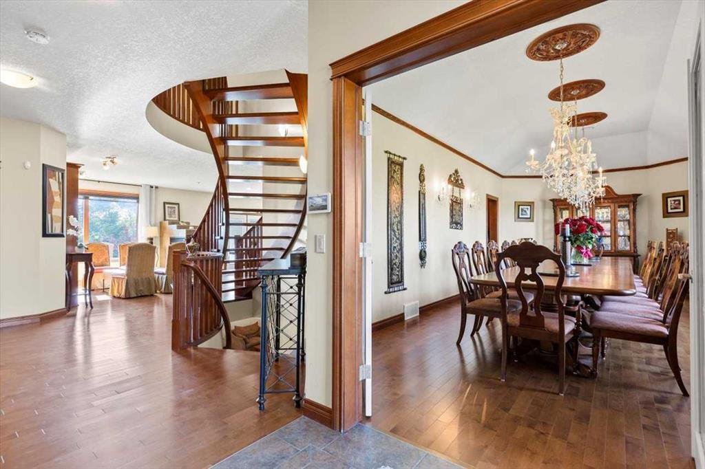 House in Calgary, Alberta, Canada 4 - 17877651
