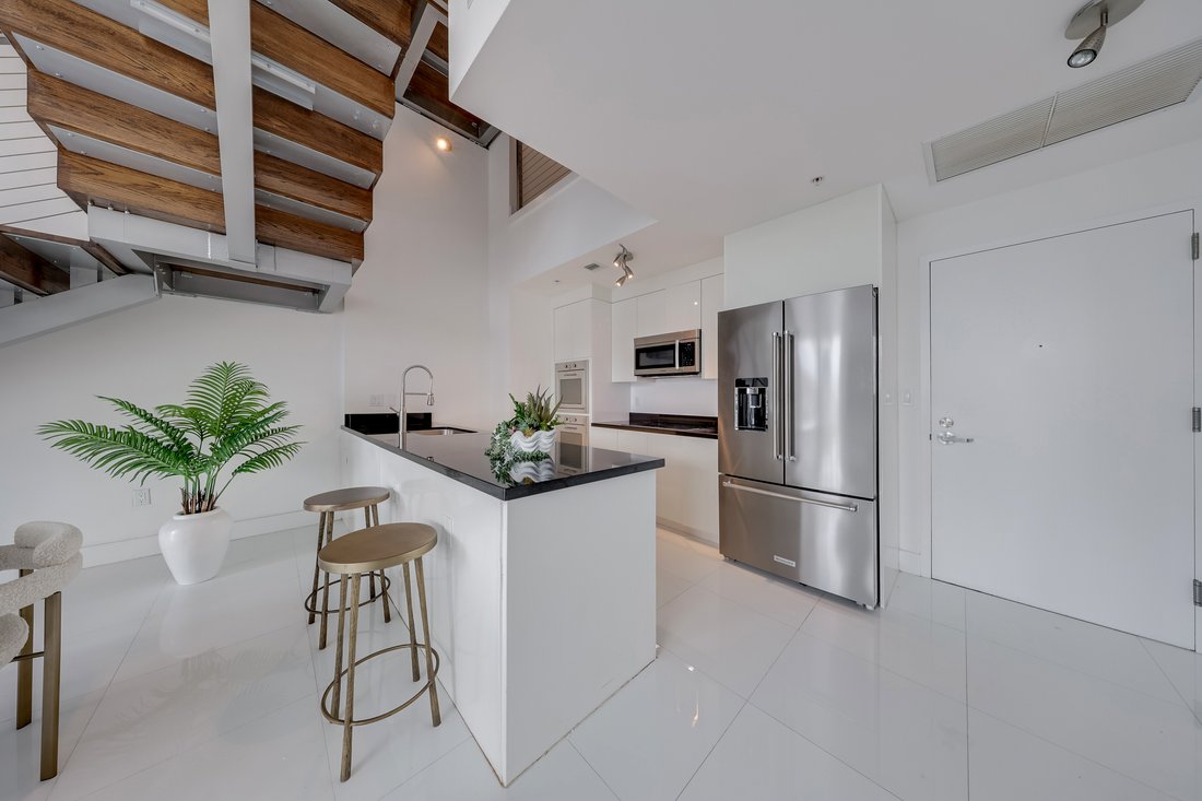Condo in Miami, Florida, United States 2 - 17879534