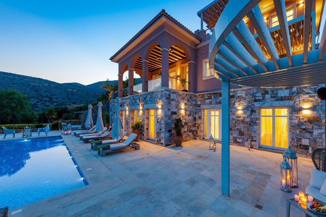 Villa in Community of Elounta, Agios Nikolaos Municipal Unit, Greece 2 - 17877946