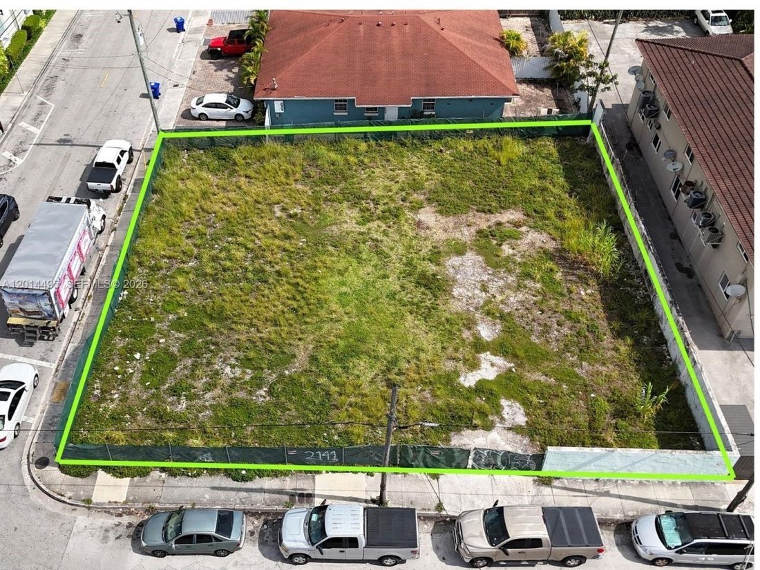 Land in Miami, Florida, United States 5 - 17878022
