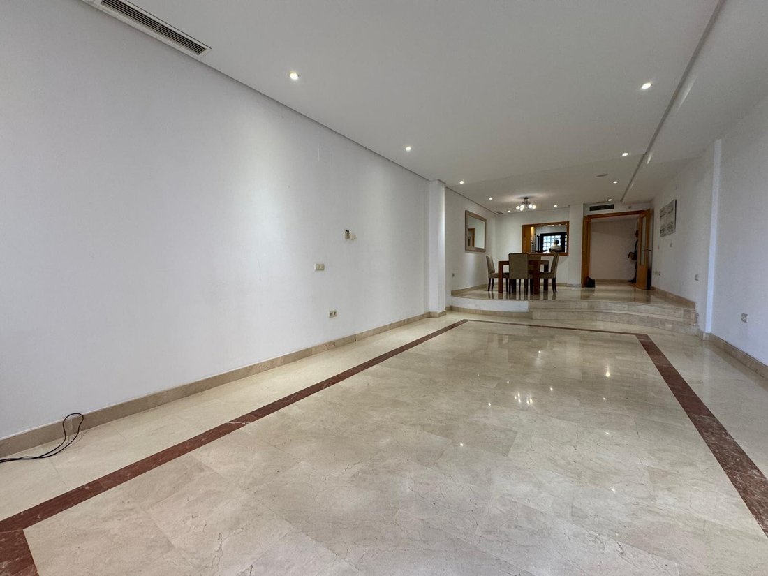 Apartment in Puerto Banus, Marbella, Spain 3 - 17879398