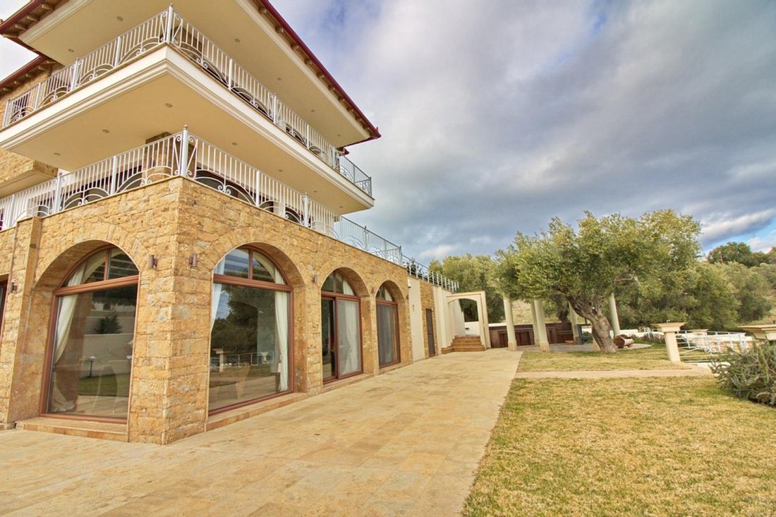 Villa in Pallini Municipal Unit, Macedonia and Thrace, Greece 3 - 17878583