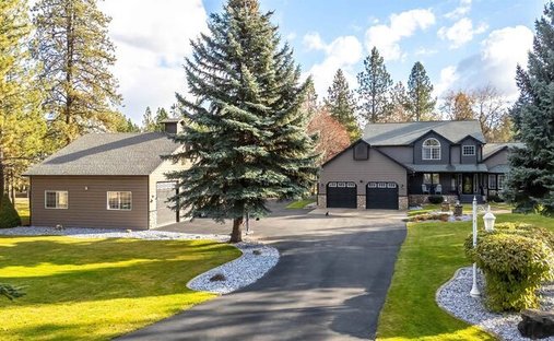 House in Chattaroy, Washington, United States 1