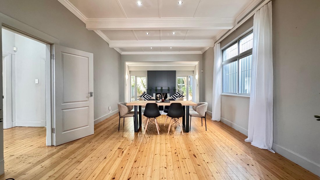 House in Sea Point, Cape Town, South Africa 4 - 17877279