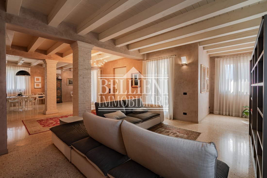 Villa in Costabissara, Veneto, Italy 1 - 17877511
