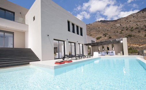 Villa in Community of Elounta, Agios Nikolaos Municipal Unit, Greece 1