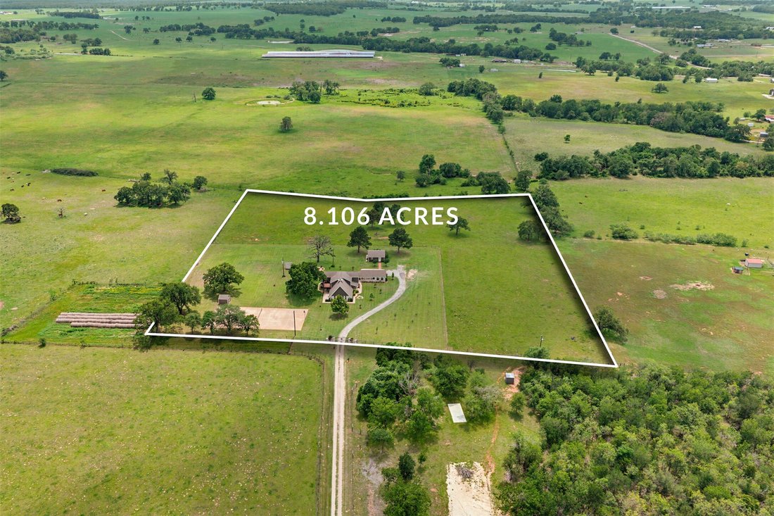 Corps de ferme à Davilla, Texas, États-Unis 2 - 17877090