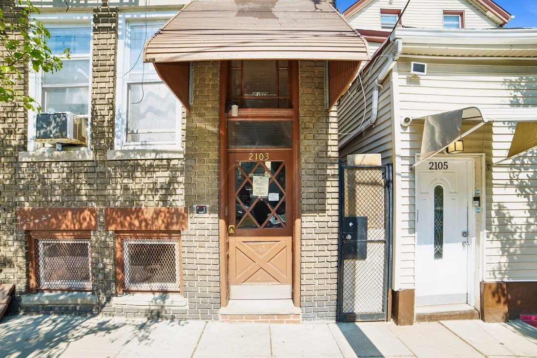 House in Union City, New Jersey, United States 3 - 17876850