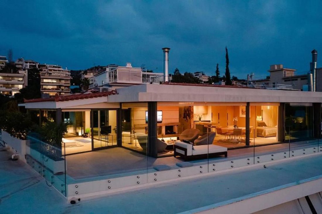 Apartment in Vouliagmeni, Attica, Greece 1 - 17878422
