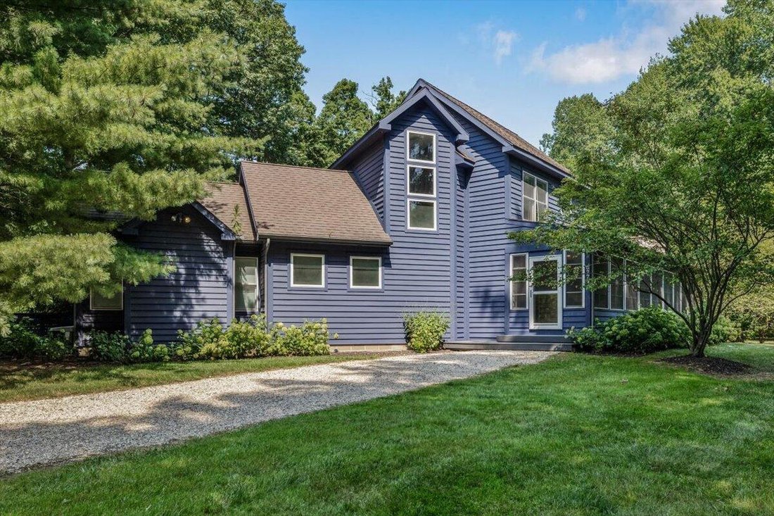 House in Three Oaks, Michigan, United States 4 - 17880012