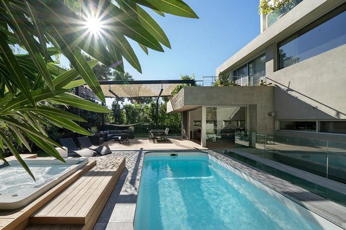 Apartment in Vouliagmeni, Attica, Greece 1 - 17878386