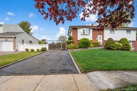 House in Deer Park, New York, United States 3 - 17877128