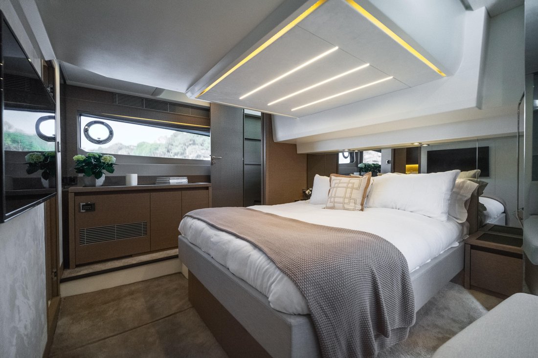 Motor Yacht in France 5 - 17885504