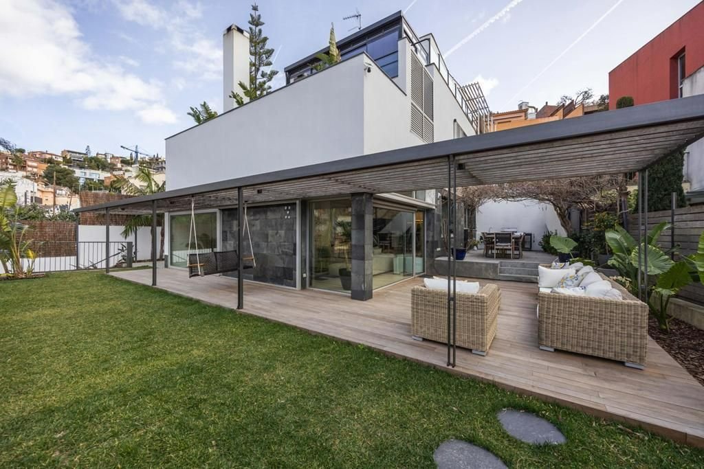 Chalet in Esplugues de Llobregat, Catalonia, Spain 1 - 17885779