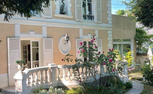 House in Le Parc, Saint-Maur-des-Fossés, France 1
