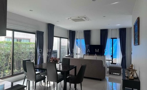 House in Hua Mak, Bangkok, Thailand 1