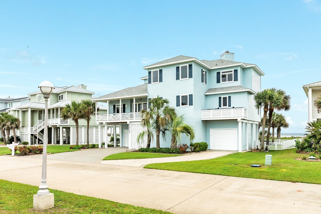 House in Galveston, Texas, United States 2 - 17882779