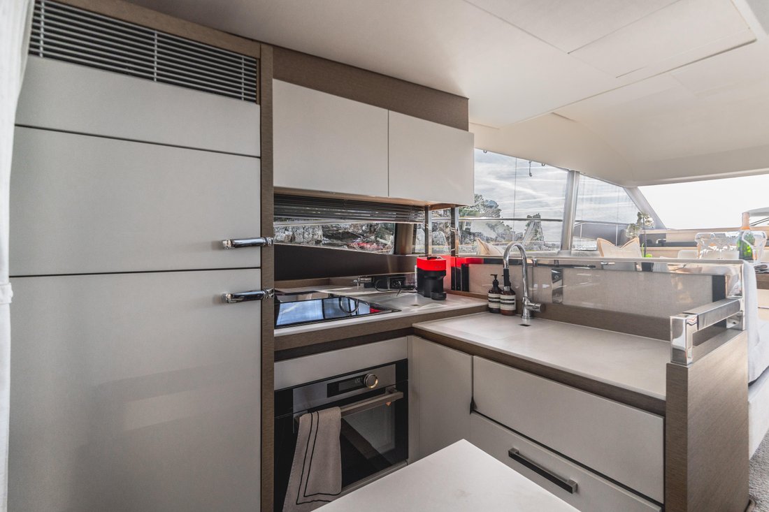 Motor Yacht in France 4 - 17885504