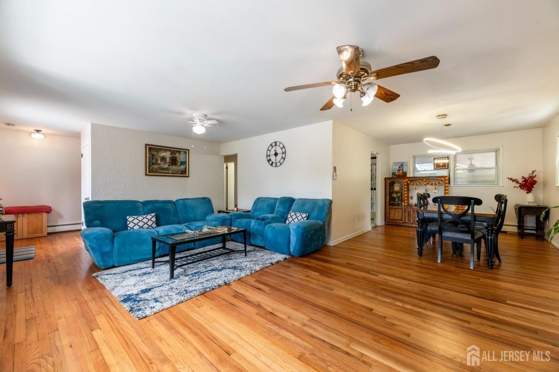 House in Metuchen, New Jersey, United States 5 - 17884058