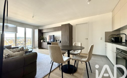 Apartment in Marceau - République, Courbevoie, France 1
