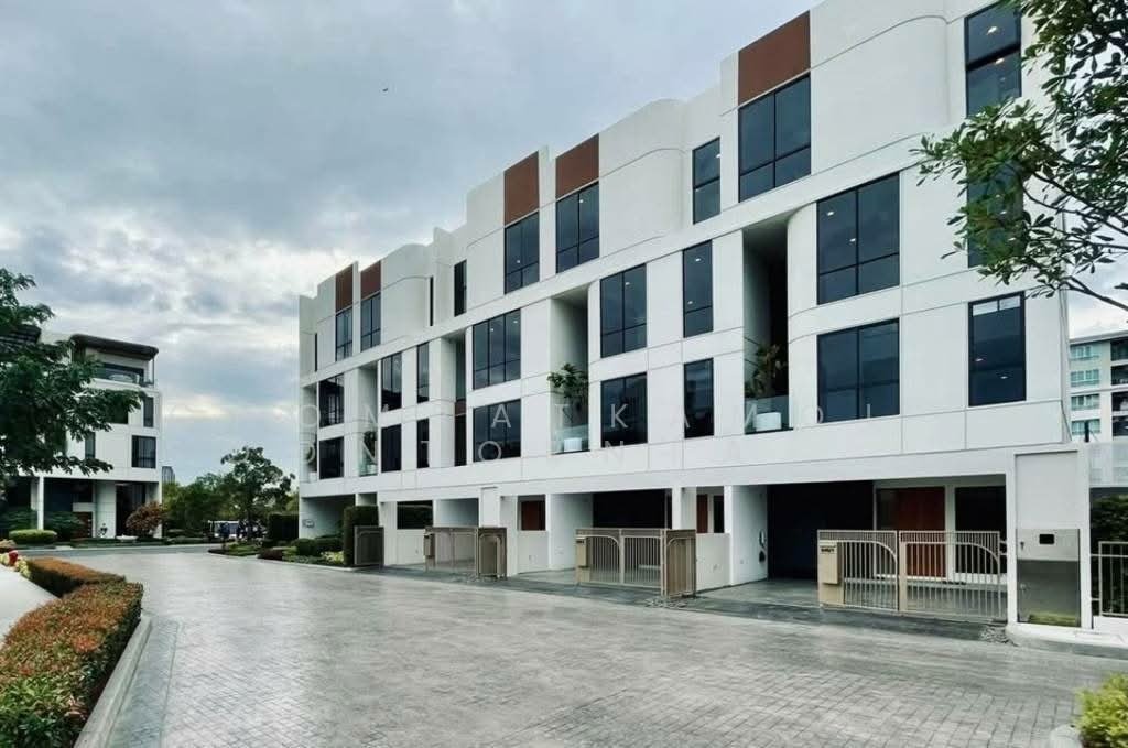Townhouse in Ban Pong, Ratchaburi, Thailand 1 - 17886121