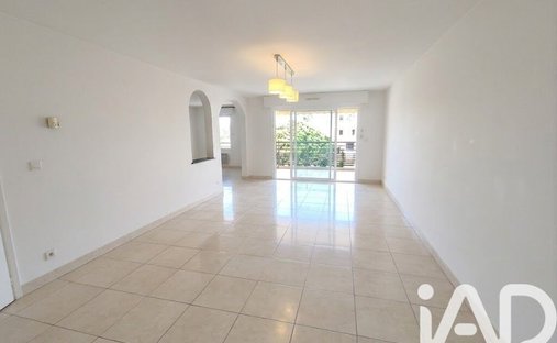 Apartment in Iscles, Saint-Raphaël, France 1