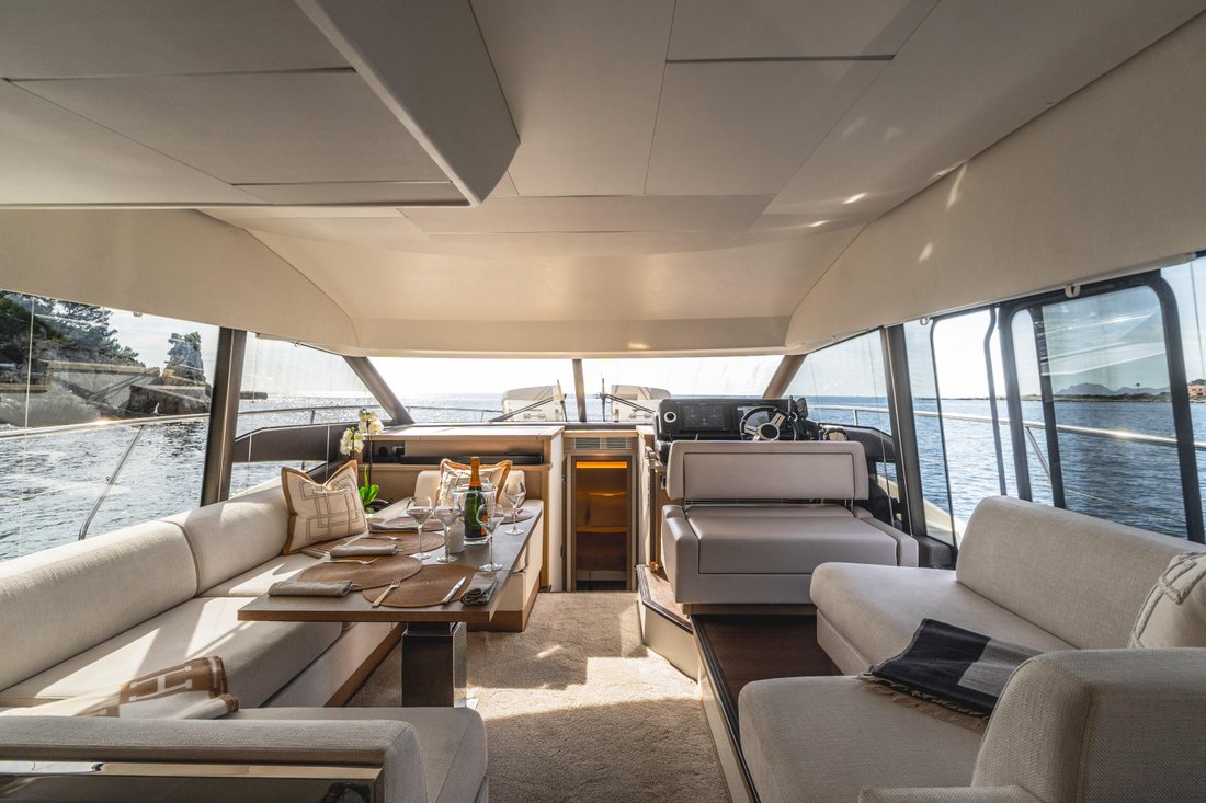 Motor Yacht in France 2 - 17885504