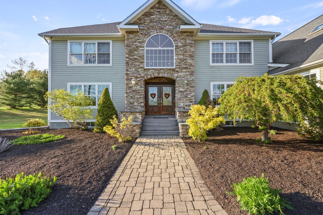 House in Pittsfield, Massachusetts, United States 5 - 17883912