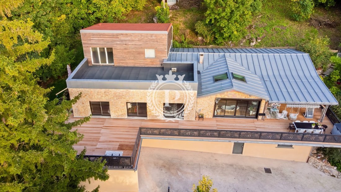 Villa in Chessy, Ile-de-France, France 1 - 17839457