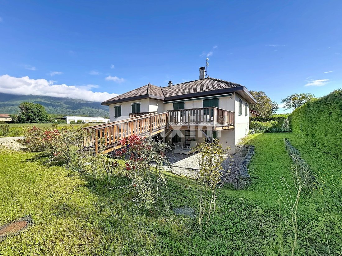 Maison à Ouest, Saint-Genis-Pouilly, France 1 - 17136324