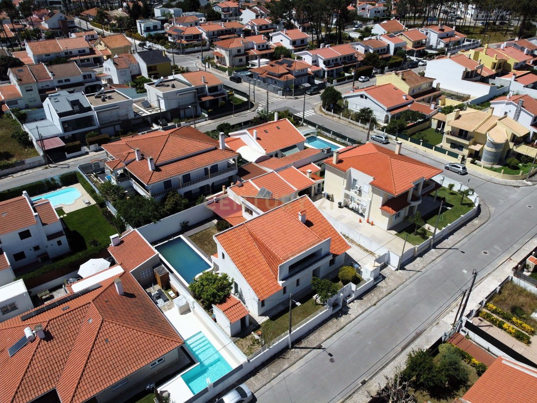 Villa in Charneca de Caparica e Sobreda, Setubal, Portugal 1 - 17882964