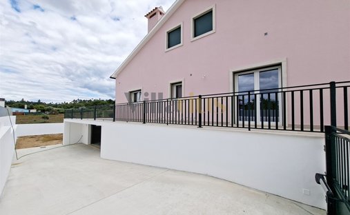 House in Sao Pedro de Tomar, Santarem District, Portugal 1