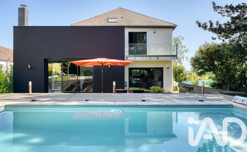 House in Orgeval, Ile-de-France, France 1