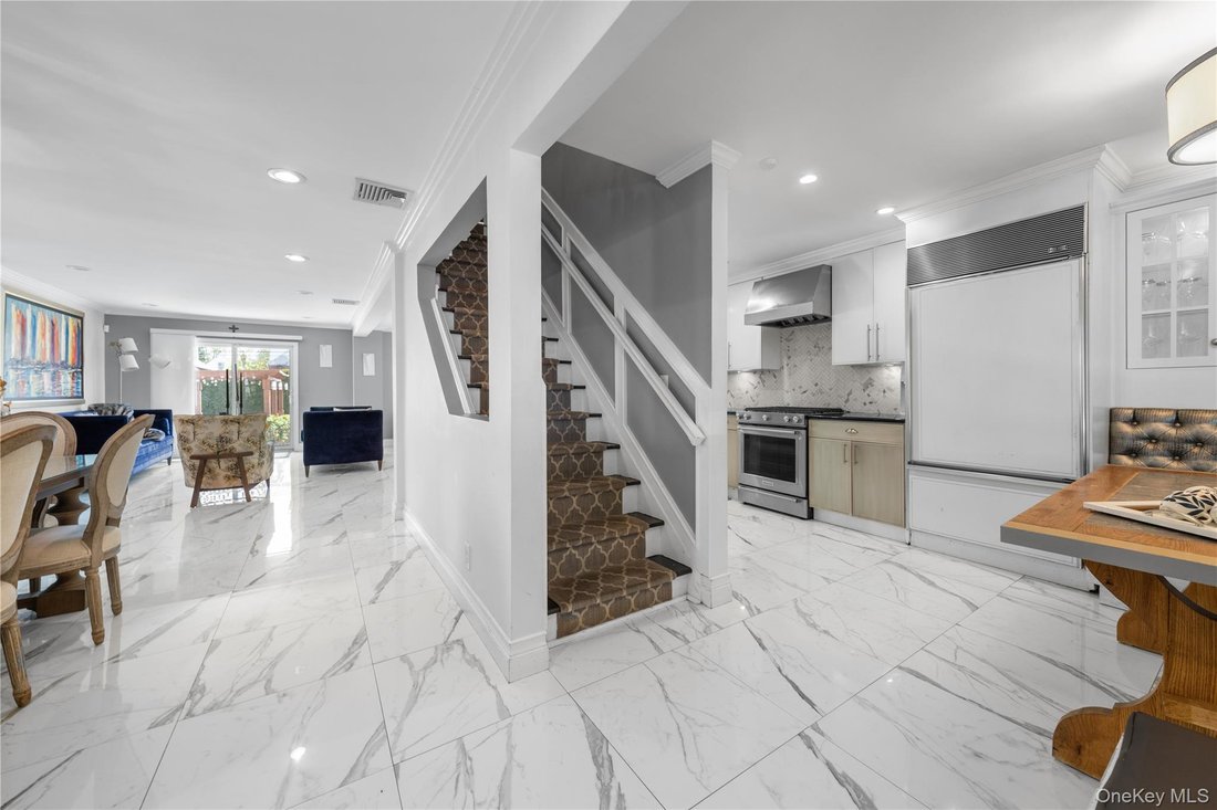 House in New York, New York, United States 3 - 17883934