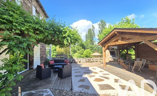 Casa a Donzenac, Nuova Aquitania, Francia 1
