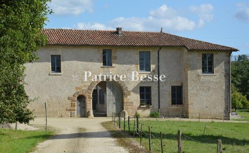 House in Centre Ville, Bar-le-Duc, France 1