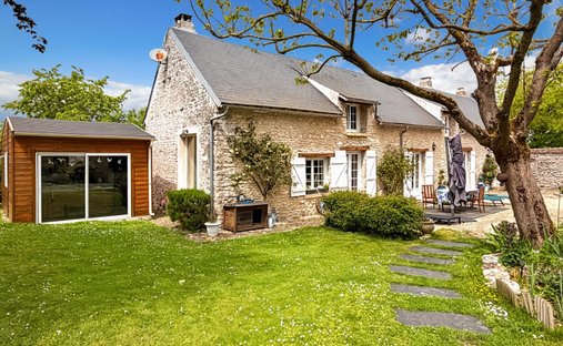 House in Saint Martin Sud, Étampes, France 1