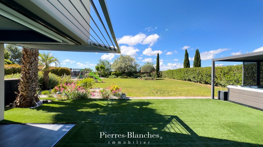 Villa in Juvignac, Occitania, France 2 - 17885857