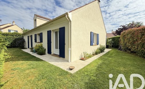 House in La Butte du Berger, Marolles-en-Brie, France 1