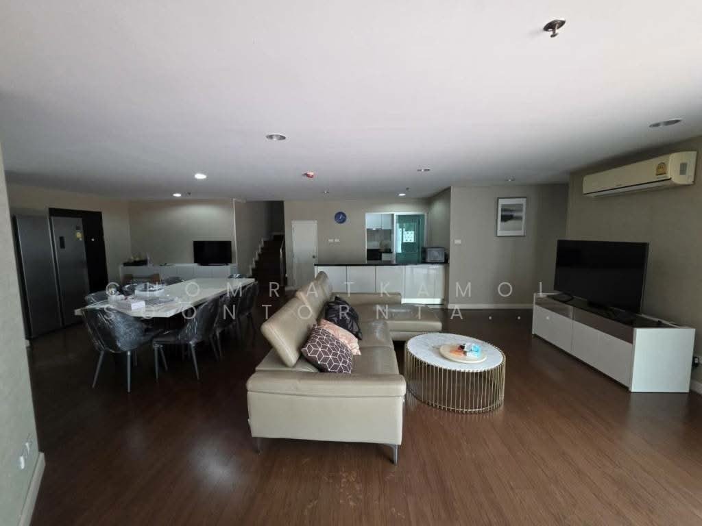 Condo in Huai Khwang, Krung Thep Maha Nakhon, Thailand 2 - 17886330