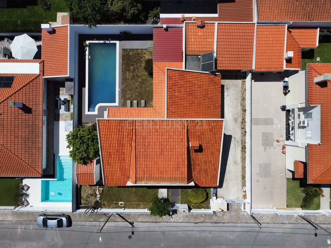 Villa in Charneca de Caparica e Sobreda, Setubal, Portugal 2 - 17882964