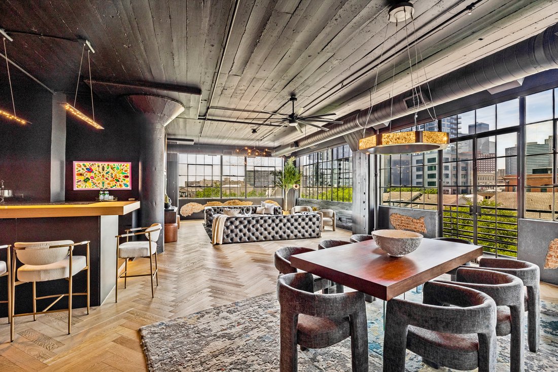 Condo in Dallas, Texas, United States 2 - 17881656