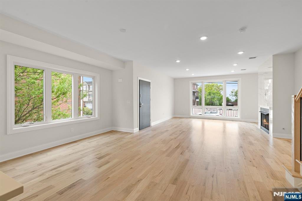 Townhouse in Palisades Park, New Jersey, United States 5 - 17885693