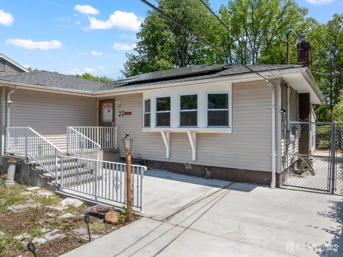 House in Metuchen, New Jersey, United States 3 - 17884058