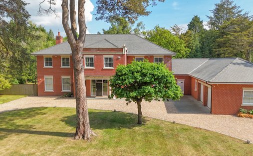 House in Ringwood, England 1